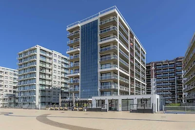 Wohnung mit Panoramablick auf das Meer in De...