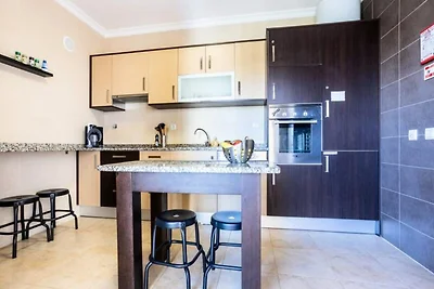 Wohnung in Lagos mit Pool und Balkon