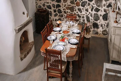 Historische villa met grotzwembad en uitzicht...