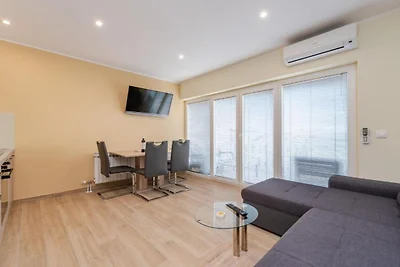 Bračić Premium Apartments with Outdoor Pool a...