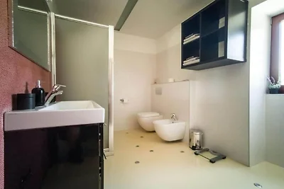 Uriges Ferienhaus in Risika mit Whirlpool