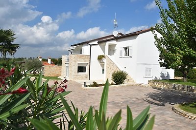 Villa di lusso in lavanda a Kanfanaro