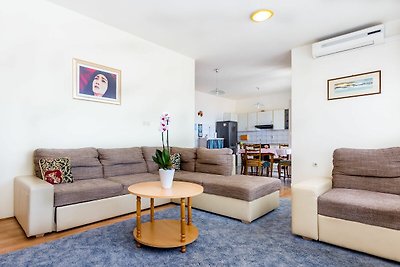 Magdales - Comfort Three Bedroom Apartment