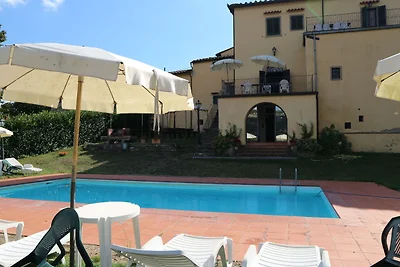 Villa in Vicchio mit Tennisplatz