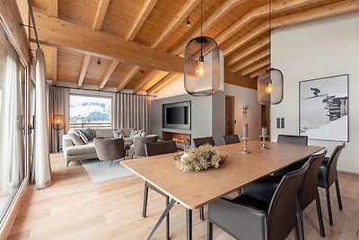 Luxury penthouse with sauna, ski lift within ...