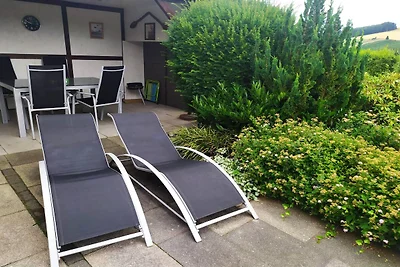 Ferienhaus am Hennesee met Terrasse