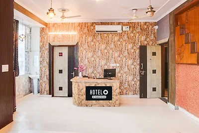 Super Hotel O Radhaswami Nagar