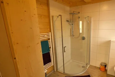 Vakantiehuis in Fügen met zwembad