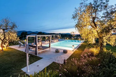10 Bedrooms Villa in Lucca with pool