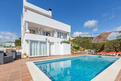 Villa mit privatem Pool in ruhiger Lage