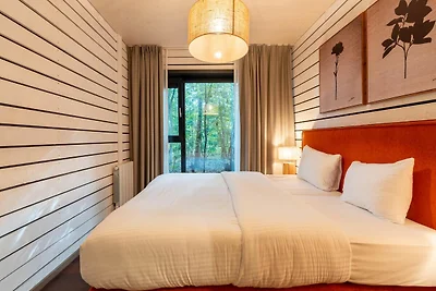 Fuga tranquilla nella foresta