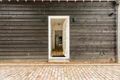 Schönes Ferienhaus in Poortugaal mit Garten
