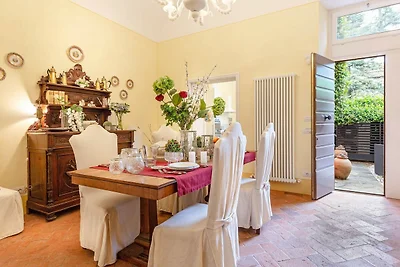 Geräumiges Apartment mit privatem Garten