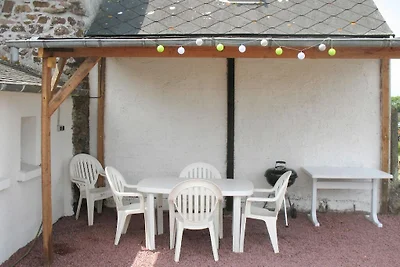 Reihenhaus mit Garten und Meerblick, Paimpol