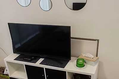 Studio Apartment Enter - Studio Apartment Wit...