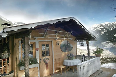Chalet in Caroles con una foresta vicina