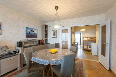Licht appartement met keuken