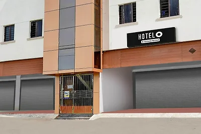 Super Hotel O  Radha Residency
