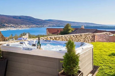 Villa in Kornić mit Schwimmbecken