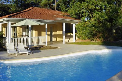 Villa con una piscina privata a Lacanau-Océan