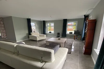 Zeer ruim appartement in verbouwde boerderij