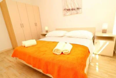 Apartments Seafront Silence - One Bedroom Apa...