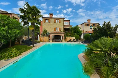 Villa mit Pool in Kaštelir für 9 Personen