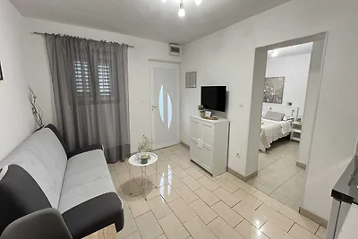 Apartmani Vela Makarska - Studio With Garden...