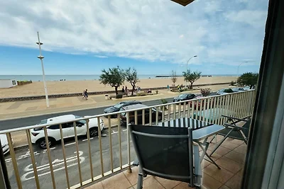 Apartment am Strand mit Balkon