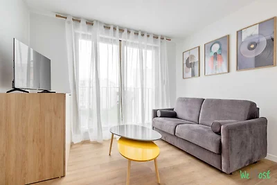 Angenehme Wohnung mit Balkon -6P-Proche...