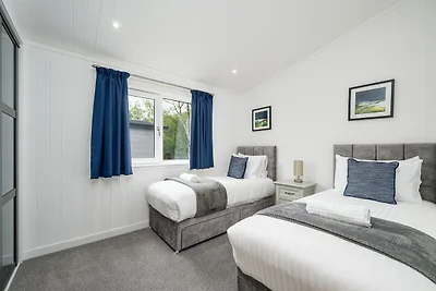 PADDOCK LODGE| DELUXE 2 BED CHALET