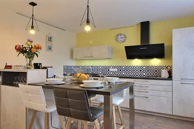 Modern appartement vlakbij Parijs