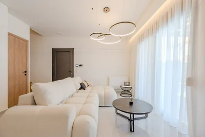 Rosige Villa mit privatem Pool