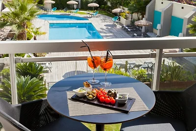 Junior Suite mit Poolblick und Terrasse