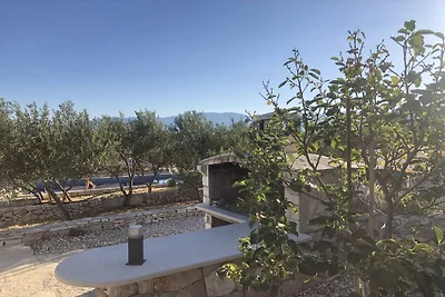 Ferienhaus in Sutivann mit Schwimmbecken