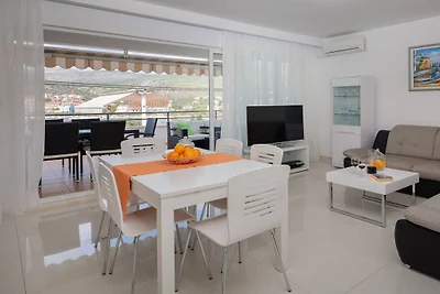 Villa mit 4 Schlafzimmer