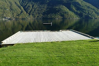 Ulvik - cabine sul mare