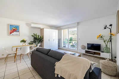 Licht appartement met één slaapkamer, parkeer...