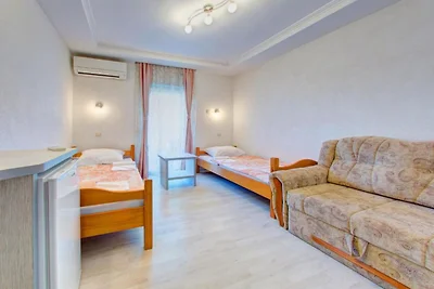 Glory Sanctuary Retreat - Twin room with balc...