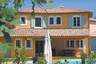 Schöne Villa in Domaine de Fayence mit...
