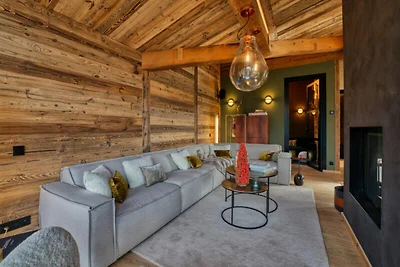 Chalet in Les Gets mit Außenwhirlpool