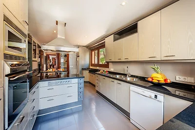 Villa mit 5 Schlafzimmern, Puerto Pollença