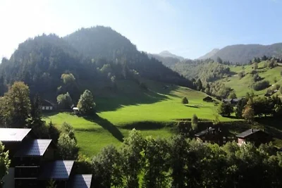 Apartment in den Alpen mit Pool und Terrasse