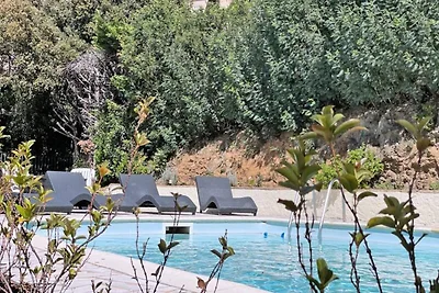 Häuser & Villen für 10 Personen