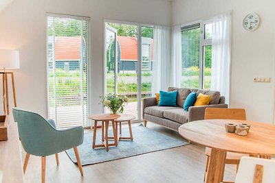 Bungalow met sauna en bubbelbad, op een park