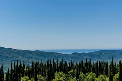 Villa Mateo - Three Bedroom Apartment with Te...