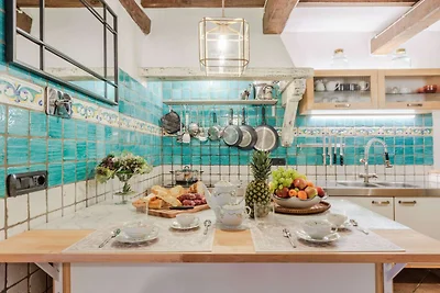 Villa a Pescia con vista sui vigneti