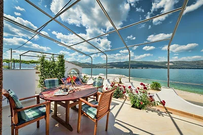 Apartment in Arbanija mit Whirlpool
