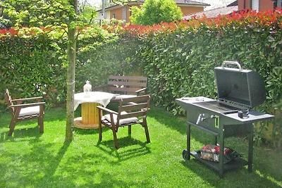 Villa mit Aufstellpool in Camaiore