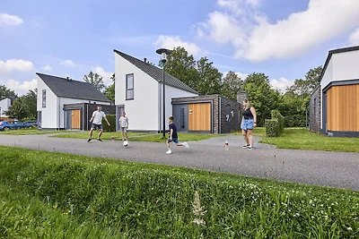 Moderne villa met wellness in Limburg